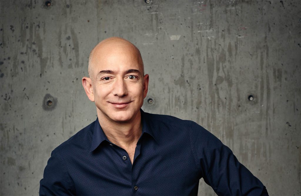 Jeff Bezos añade dos nuevos principios de liderazgo a la lista de Amazon.
