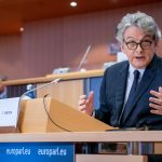 Las reglas de IA no pueden ser negociadas, afirma Breton de la Unión Europea