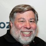 La IA podría dificultar la detección de estafas, según el cofundador de Apple